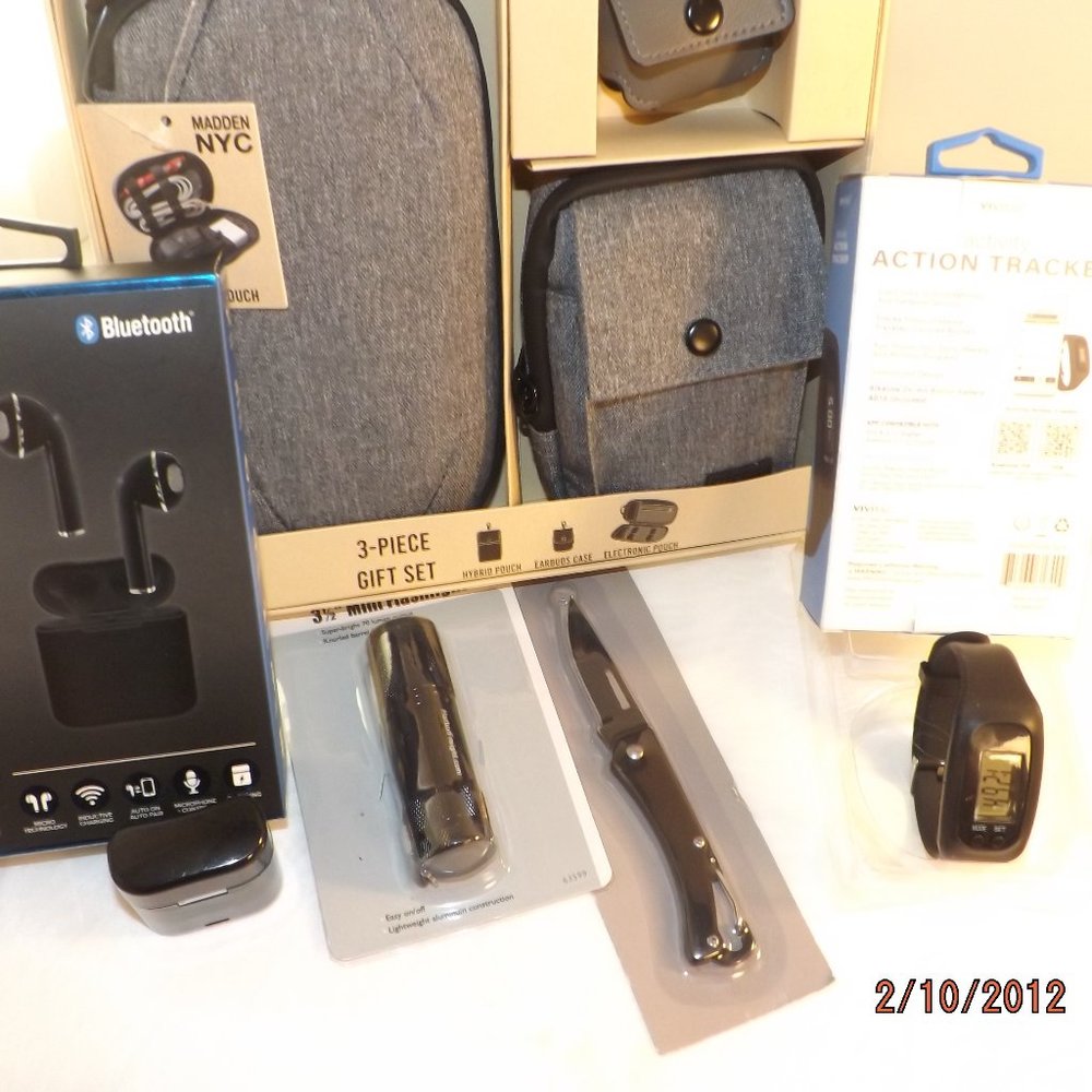 Madden NYC {NWT)  The Date and error.